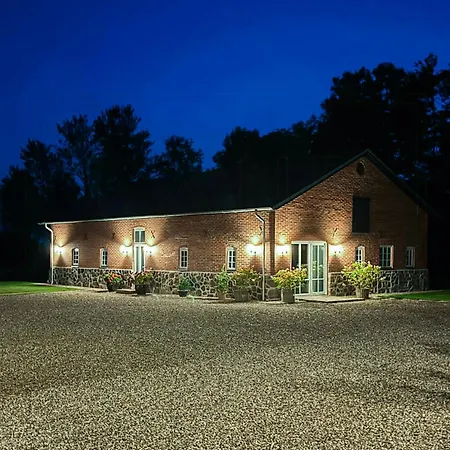Renovated Barn By Haervejen In Peaceful Nature Сasa de vacaciones Vejen